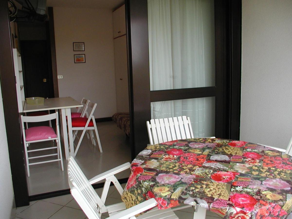 Studio Solarium Bibione Bagian luar foto