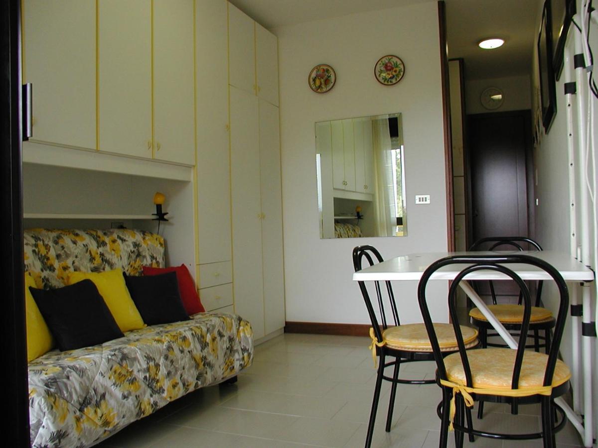 Studio Solarium Bibione Bagian luar foto